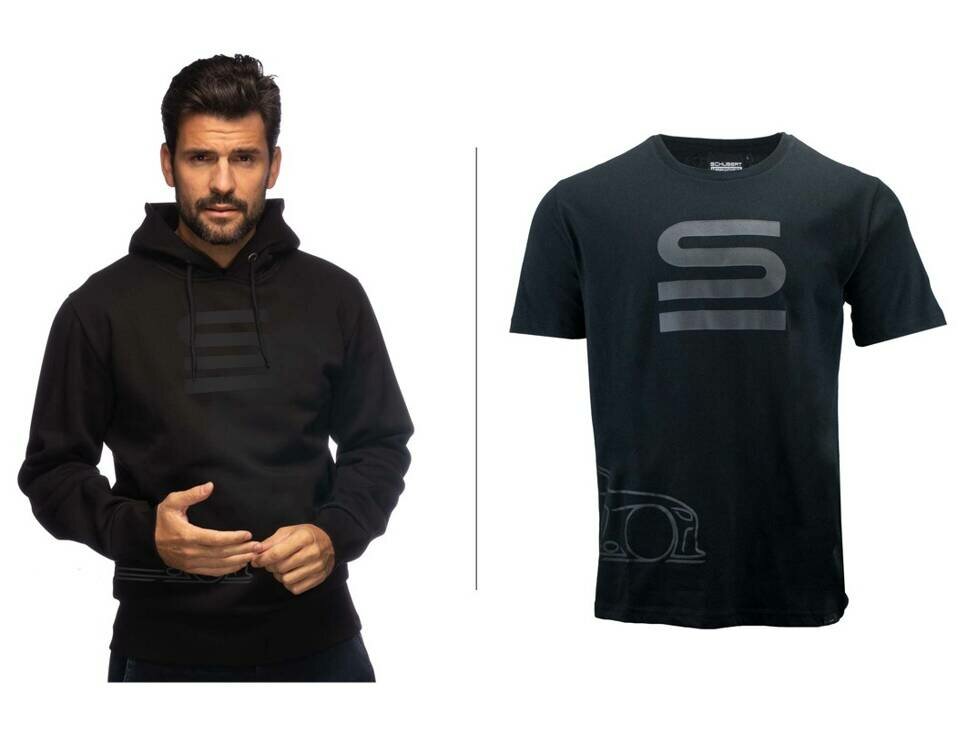 Der neue Schubert Motorsport Kapuzenpullover und das neue Schubert Motorsport T-Shirt der Schubert-Motorsport-Kollektion 2023