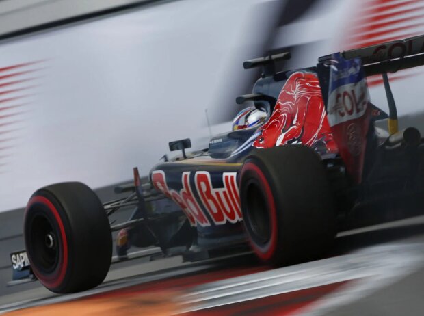 Titel-Bild zur News: Max Verstappen im Toro Rosso STR11