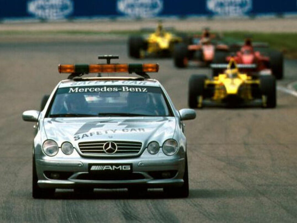 Safety-Car beim Formel-1-Rennen in Hockenheim 2000