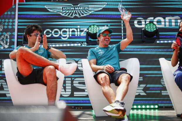 Lance Stroll Fernando Alonso Aston Martin Aston Martin F1 ~Lance Stroll (Aston Martin) und Fernando Alonso (Aston Martin) ~ Lance Stroll Fernando Alonso Aston Martin Aston Martin F1 ~Lance Stroll (Aston Martin) und Fernando Alonso (Aston Martin) ~