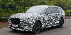 Getarnter Mazda CX-80 (2023) bei ersten Testfahrten gesichtet