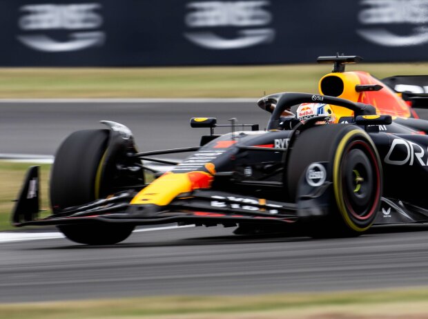 Titel-Bild zur News: Max Verstappen im Red Bull RB19 beim Formel-1-Rennen in Silverstone 2023
