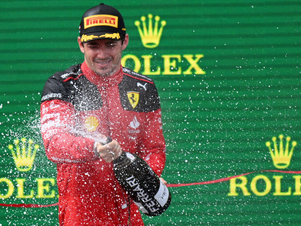 Charles Leclerc (Ferrari) auf dem Podium beim Formel-1-Rennen in Österreich 2023