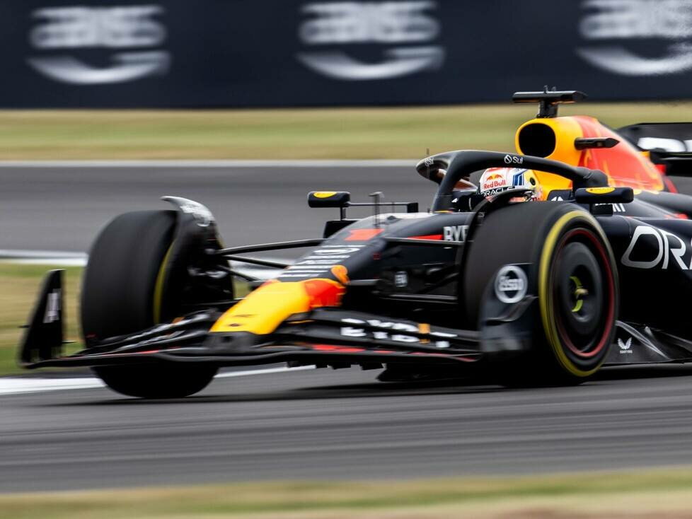 Max Verstappen im Red Bull RB19 beim Formel-1-Rennen in Silverstone 2023