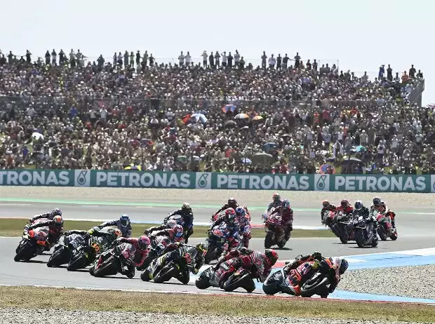 MotoGP Start Titel-Bild zur News: MotoGP Start