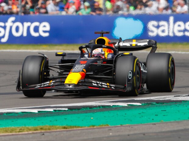 Titel-Bild zur News: Max Verstappen (Red Bull RB19) beim Formel-1-Rennen in Silverstone 2023