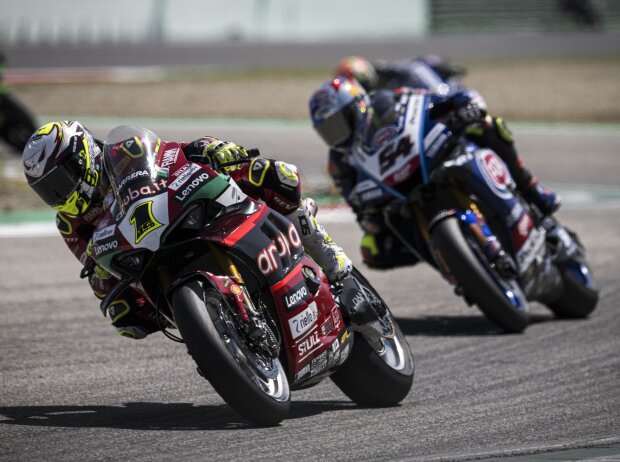 Alvaro Bautista; Toprak Razgatlioglu Alvaro Bautista; Toprak Razgatlioglu