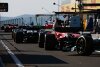 Bild zum Inhalt: Renault zu schwach: F1-Teams diskutieren über Motorenangleichung