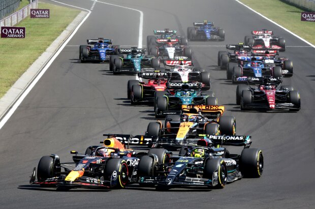Max Verstappen Lewis Hamilton Red Bull Red Bull F1Mercedes Mercedes F1 ~Max Verstappen (Red Bull) und Lewis Hamilton (Mercedes) ~ Max Verstappen Lewis Hamilton Red Bull Red Bull F1Mercedes Mercedes F1 ~Max Verstappen (Red Bull) und Lewis Hamilton (Mercedes) ~