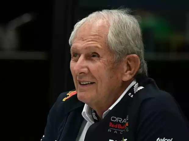 Red-Bull-Sportchef Helmut Marko beim Grand Prix von Aserbaidschan 2023 Titel-Bild zur News: Red-Bull-Sportchef Helmut Marko beim Grand Prix von Aserbaidschan 2023