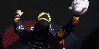 Sergio Perez mit dem Pokal für Platz drei beim Formel-1-Rennen in Ungarn 2023