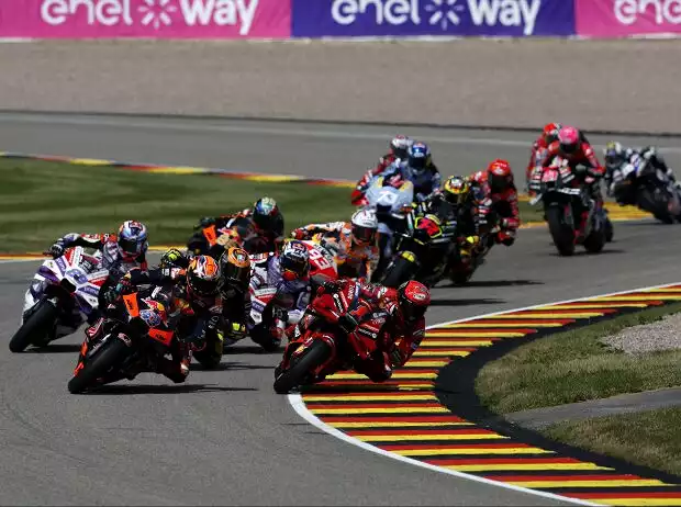 MotoGP Start Titel-Bild zur News: MotoGP Start