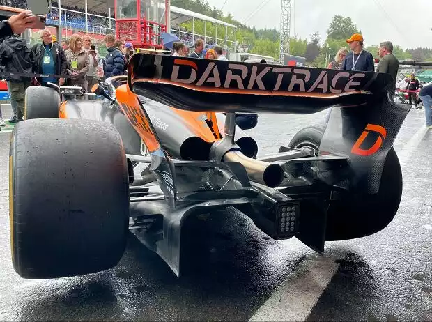 McLaren MCL23, Heckflügel, Beam-Wing Titel-Bild zur News: McLaren MCL23, Heckflügel, Beam-Wing