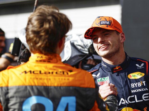 Titel-Bild zur News: Oscar Piastri und Max Verstappen nach dem Formel-1-Sprint in Belgien