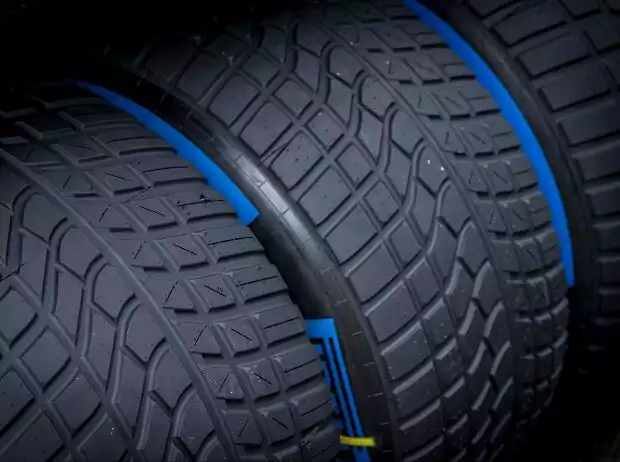 Pirelli-Full-Wet-Regenreifen Titel-Bild zur News: Pirelli-Full-Wet-Regenreifen