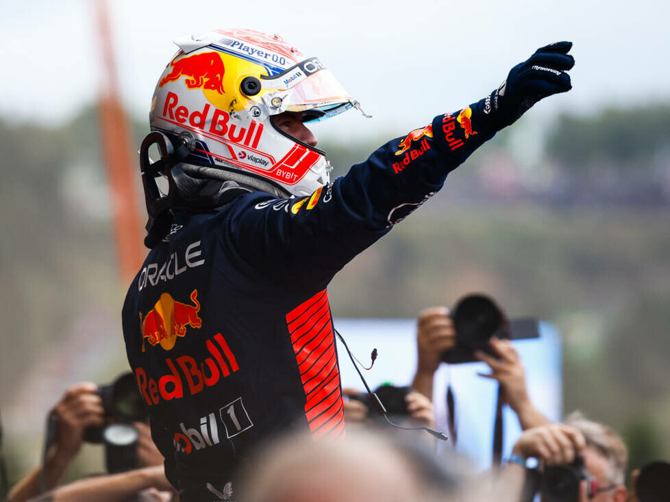 Max Verstappen (Red Bull) jubelt über den Sieg beim Formel-1-Rennen in Belgien 2023