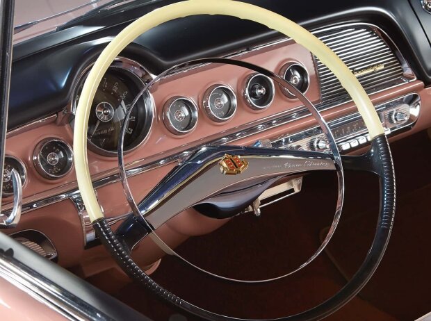 Dodge La Femme (1955) Dodge La Femme (1955)