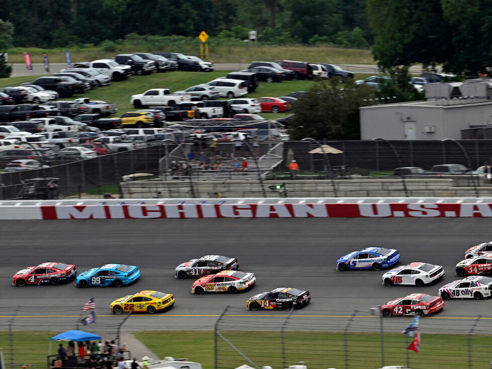 NASCAR-Action auf dem Michigan International Speedway