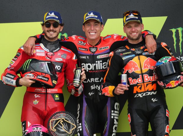 Podium: 1. Aleix Espargaro, 2. Francesco Bagnaia, 3. Brad Binder Podium: 1. Aleix Espargaro, 2. Francesco Bagnaia, 3. Brad Binder