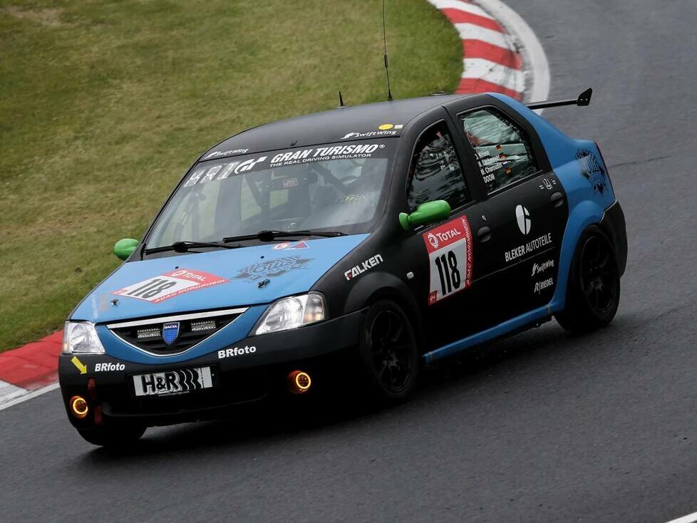 Dacia Logan bei den 24h Nürburgring 2021