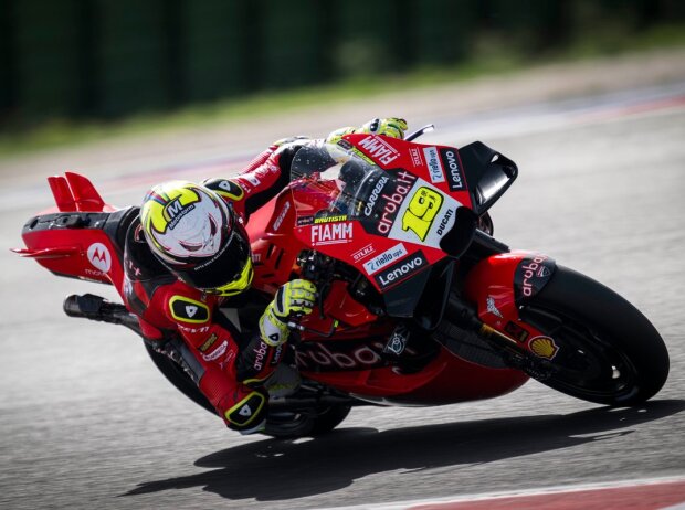 Titel-Bild zur News: Alvaro Bautista auf der Ducati Desmosedici