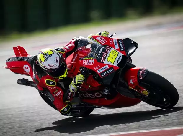 Alvaro Bautista auf der Ducati Desmosedici Titel-Bild zur News: Alvaro Bautista auf der Ducati Desmosedici