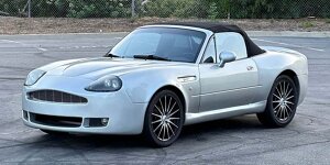Mazda MX-5 (1993) mit Bodykit im Aston Martin-Stil: Au Backe!