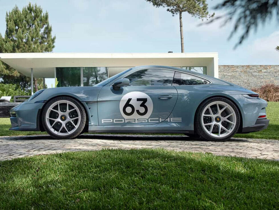 Porsche 911 S/T (2023)