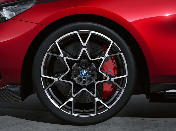 BMW M Performance Parts für neue 5er Limousine und den i5 BMW M Performance Parts für neue 5er Limousine und den i5