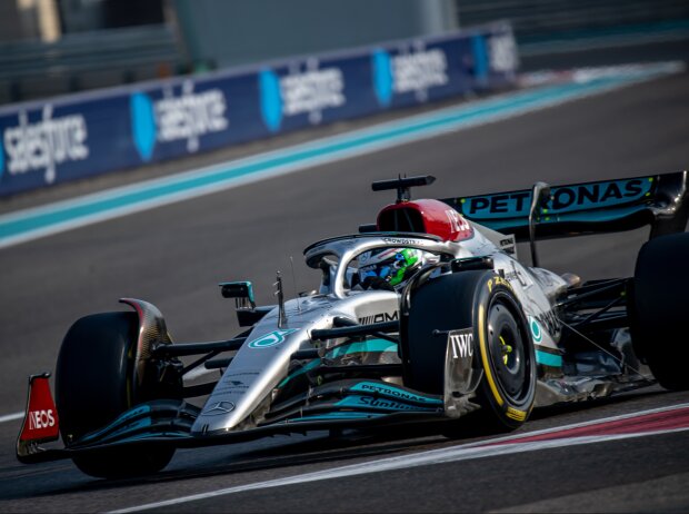 Titel-Bild zur News: Frederik Vesti (Mercedes W13) beim Formel-1-Test in Abu Dhabi 2022