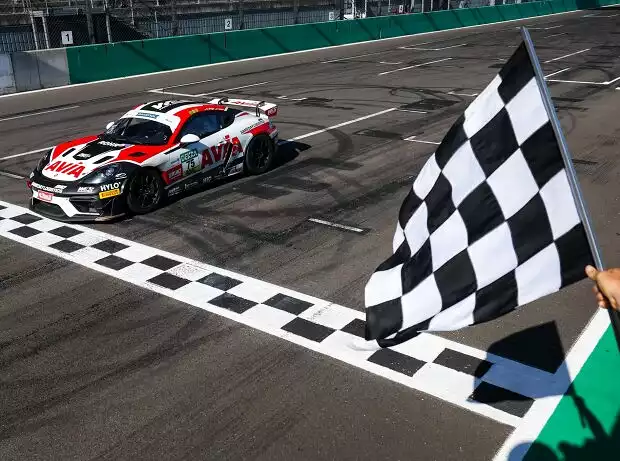 Siegerauto: Der Porsche von W&S Motorsport Titel-Bild zur News: Siegerauto: Der Porsche von W&S Motorsport