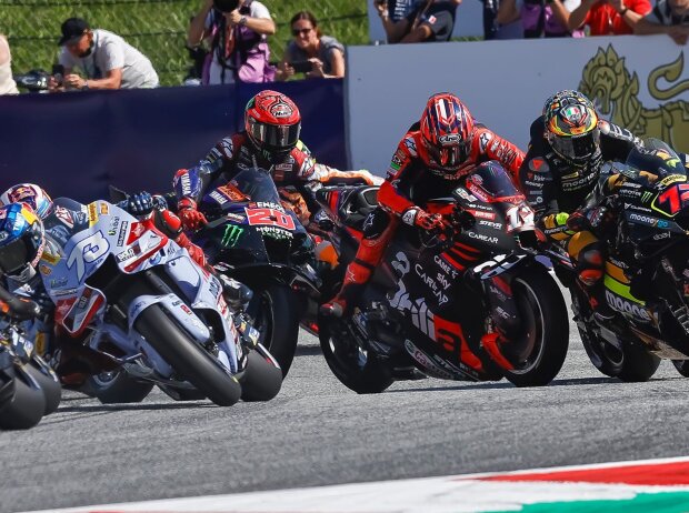 Startunfall im MotoGP-Sprint in Spielberg 2023