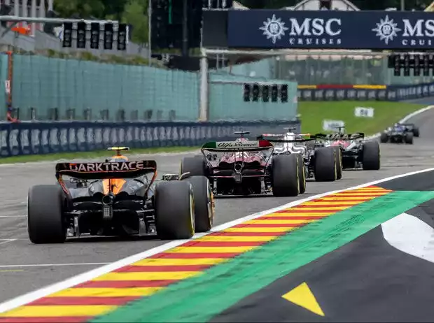 Lando Norris, Valtteri Bottas Titel-Bild zur News: Lando Norris, Valtteri Bottas