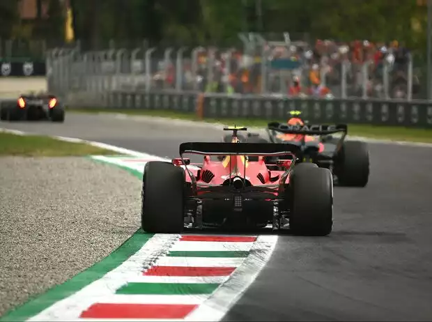 Sergio Perez, Carlos Sainz Titel-Bild zur News: Sergio Perez, Carlos Sainz