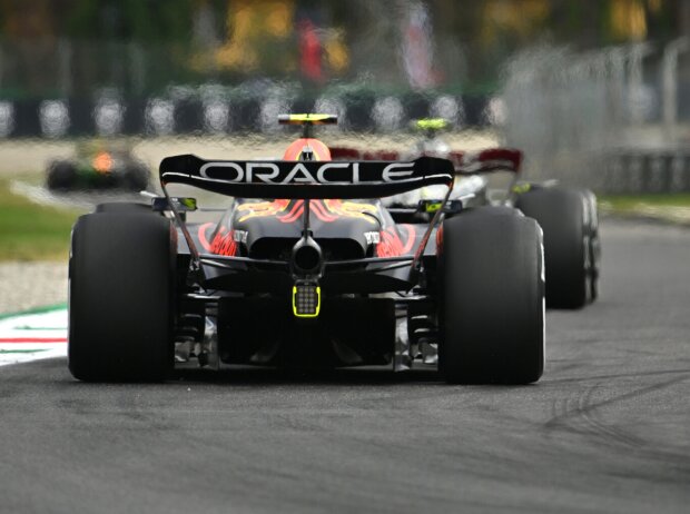Titel-Bild zur News: Sergio Perez (Red Bull RB19) im Training zum Formel-1-Rennen in Italien 2023