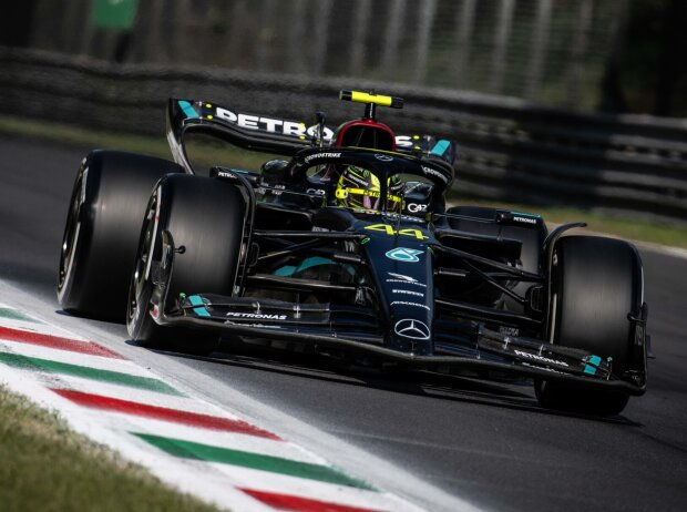 Titel-Bild zur News: Lewis Hamilton (Mercedes W14) beim Qualifying zum Formel-1-Rennen in Monza 2023