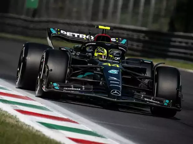 Lewis Hamilton (Mercedes W14) beim Qualifying zum Formel-1-Rennen in Monza 2023 Titel-Bild zur News: Lewis Hamilton (Mercedes W14) beim Qualifying zum Formel-1-Rennen in Monza 2023