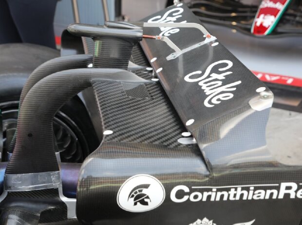 Heckflügel am Alfa Romeo C43 beim Formel-1-Rennen in Monza 2023 Heckflügel am Alfa Romeo C43 beim Formel-1-Rennen in Monza 2023