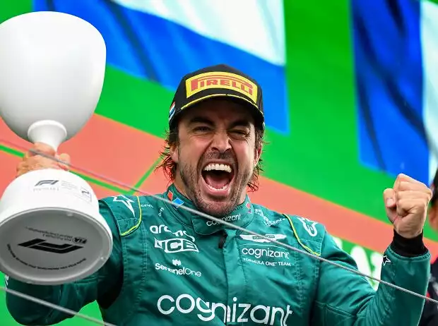 Fernando Alonso machte auf dem Podium in Zandvoort eine große Ankündigung Titel-Bild zur News: Fernando Alonso machte auf dem Podium in Zandvoort eine große Ankündigung