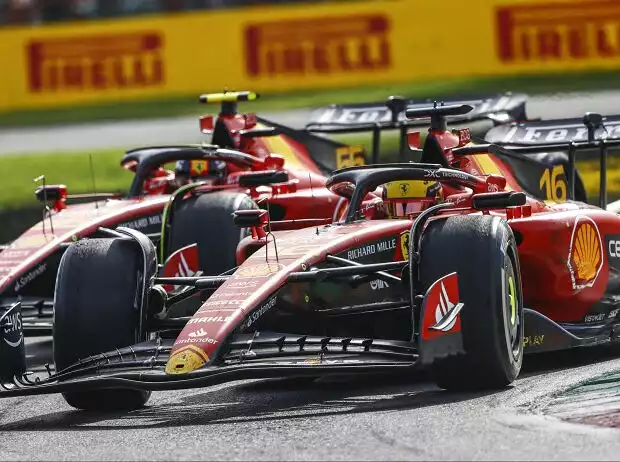 Charles Leclerc und Carlos Sainz (Ferrari SF-23) beim Formel-1-Rennen in Monza 2023 Titel-Bild zur News: Charles Leclerc und Carlos Sainz (Ferrari SF-23) beim Formel-1-Rennen in Monza 2023
