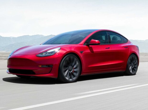 Tesla Model 3 Facelift: Erste offizielle Bilder und Infos