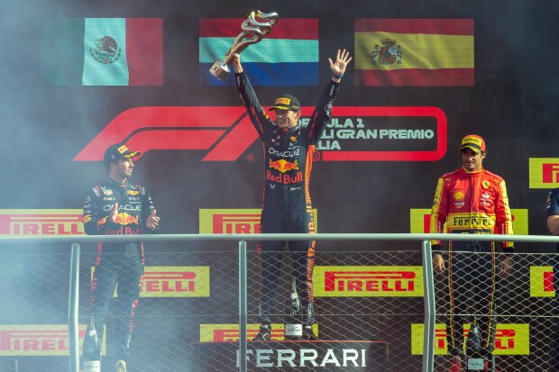 Max Verstappen Sergio Perez Carlos Sainz Ferrari Ferrari F1Red Bull Red Bull F1 ~Max Verstappen (Red Bull), Sergio Perez (Red Bull) und Carlos Sainz (Ferrari) ~ 