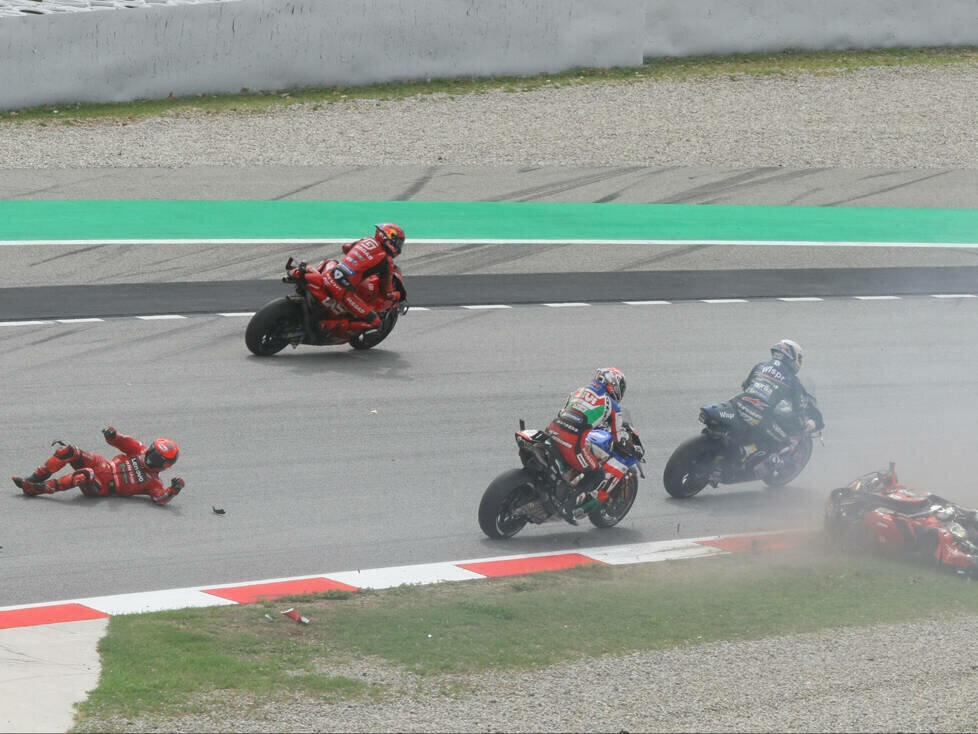 Sturz von Francesco Bagnaia beim GP Katalonien 2023 in Barcelona
