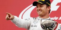 Formel-1-Weltmeister Nico Rosberg auf dem Podium in Suzuka