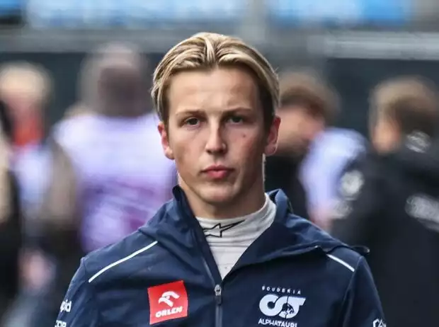 Formel-1-Fahrer Liam Lawson im Fahrerlager 2023 Titel-Bild zur News: Formel-1-Fahrer Liam Lawson im Fahrerlager 2023