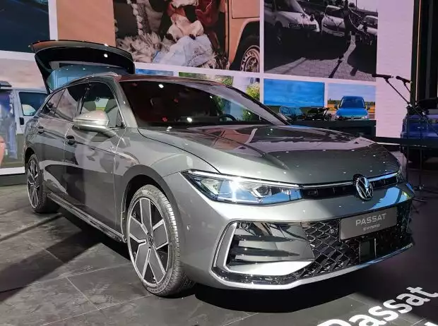Volkswagen Passat auf der IAA in München Titel-Bild zur News: Volkswagen Passat auf der IAA in München