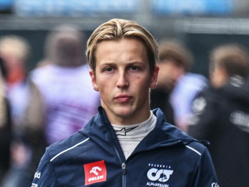 Formel-1-Fahrer Liam Lawson im Fahrerlager 2023
