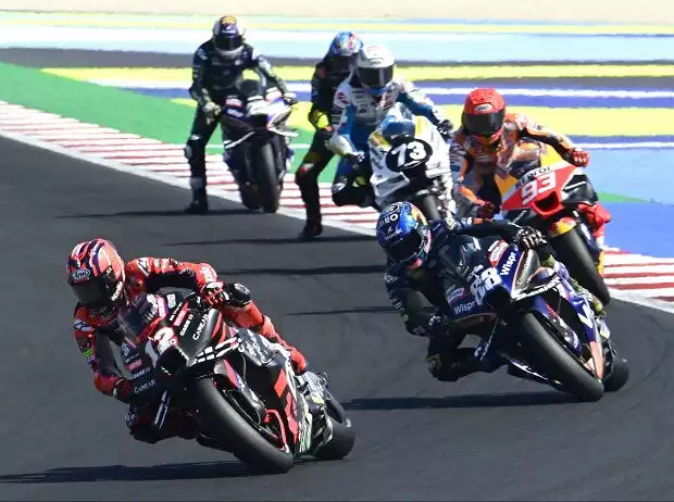 Maverick Vinales, Miguel Oliveira Titel-Bild zur News: Maverick Vinales, Miguel Oliveira