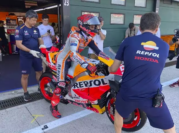 Marc Marquez beim MotoGP-Test in Misano Titel-Bild zur News: Marc Marquez beim MotoGP-Test in Misano
