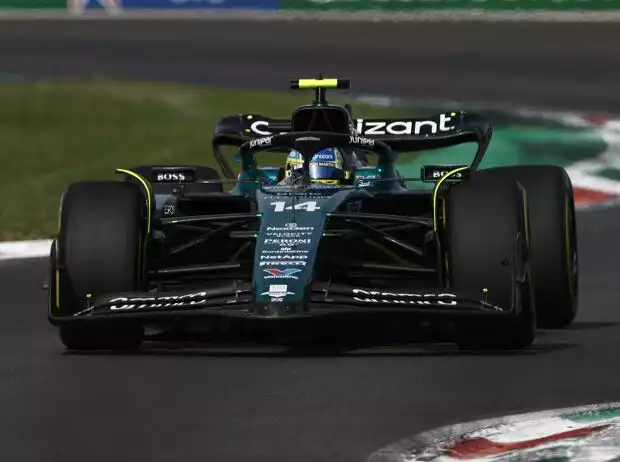 Titel-Bild zur News: Fernando Alonso (AMR23) beim Formel-1-Rennen in Monza 2023